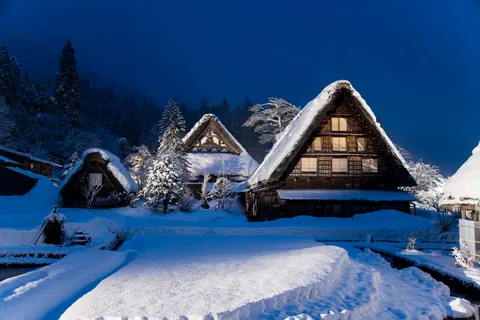 Noite em Shirakawa-go
