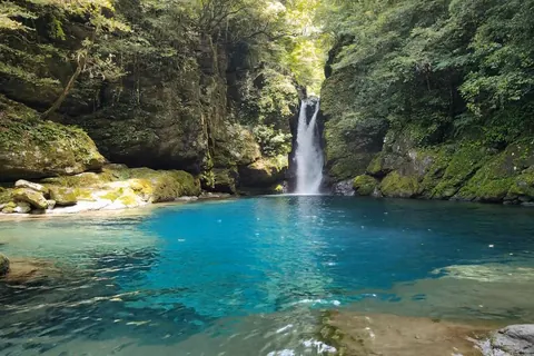 にこ淵の仁淀ブルー