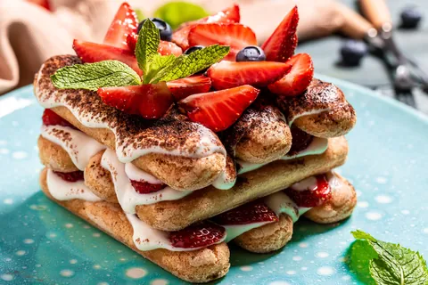 Tiramisú de fresa con mascarpone