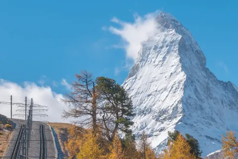 マッターホルンと登山鉄道