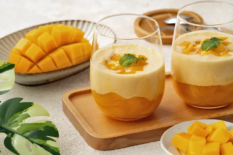 Десерт с манговым муссом